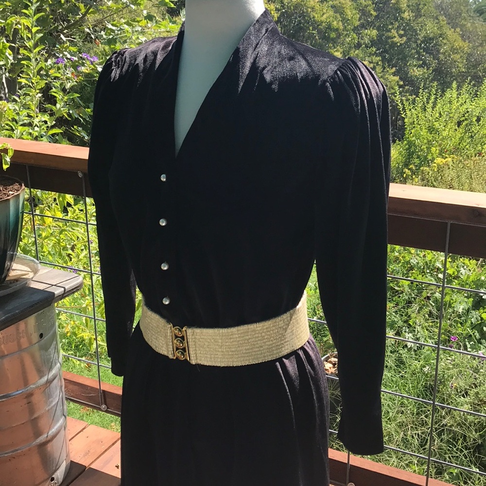 Vintage black velvet dress size 8